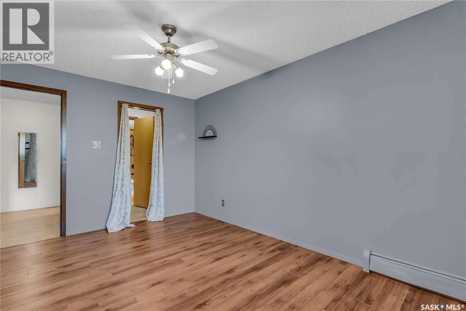 206 610 Hilliard STREET W