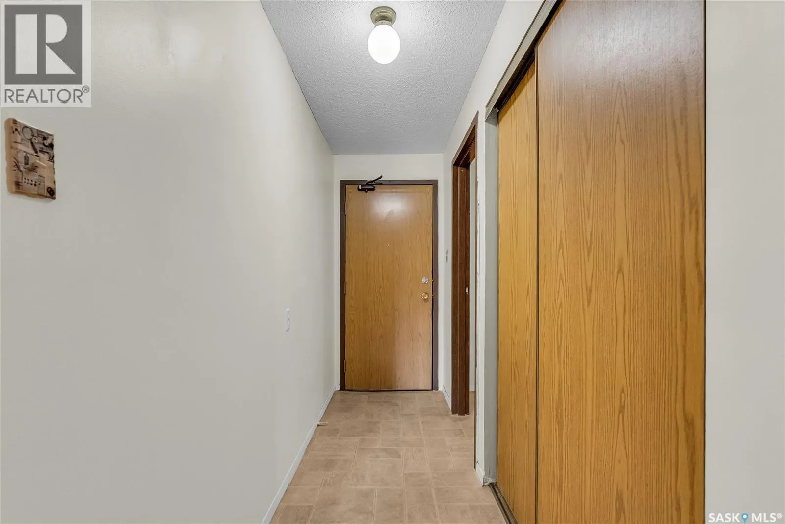 206 610 Hilliard STREET W