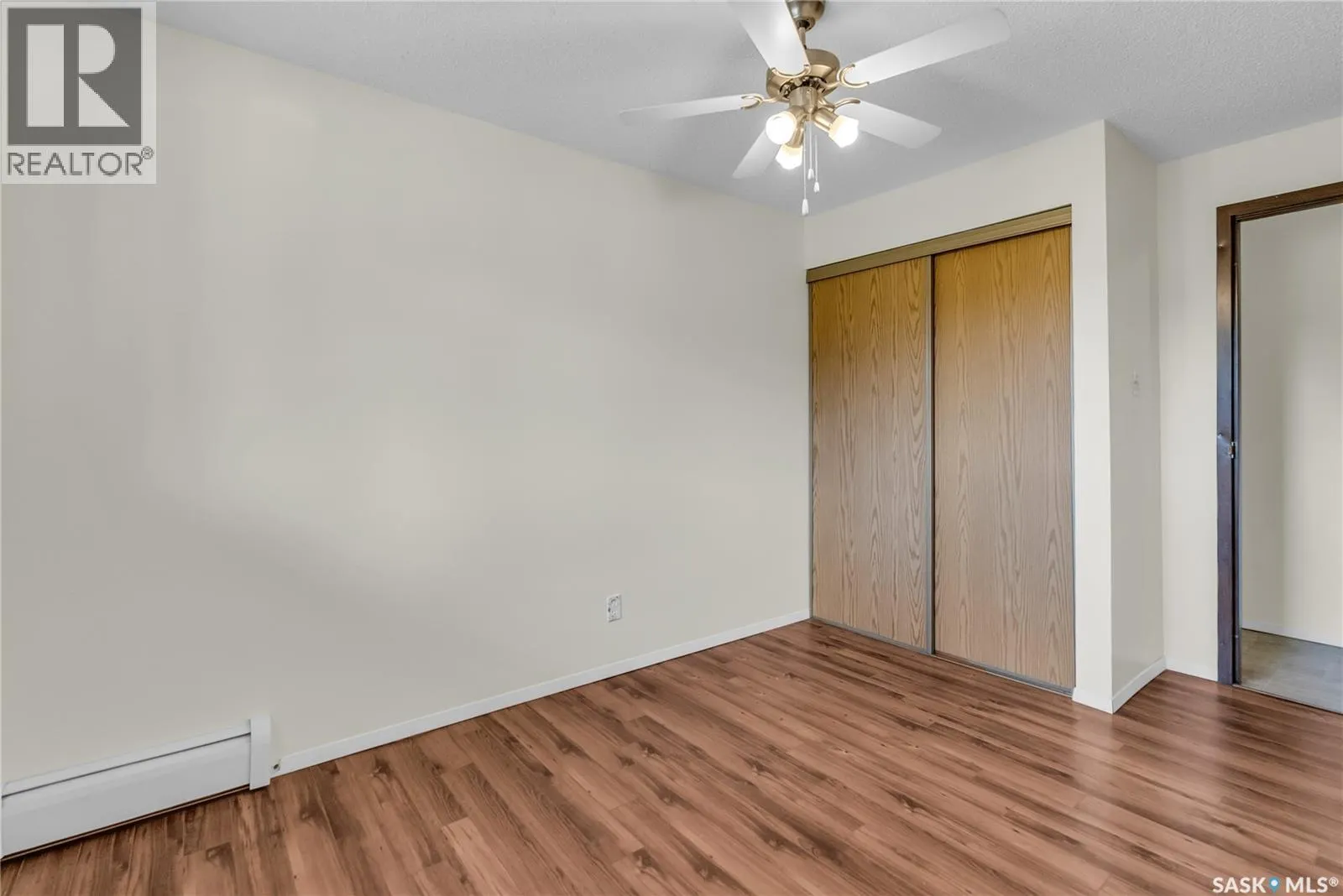206 610 Hilliard STREET W