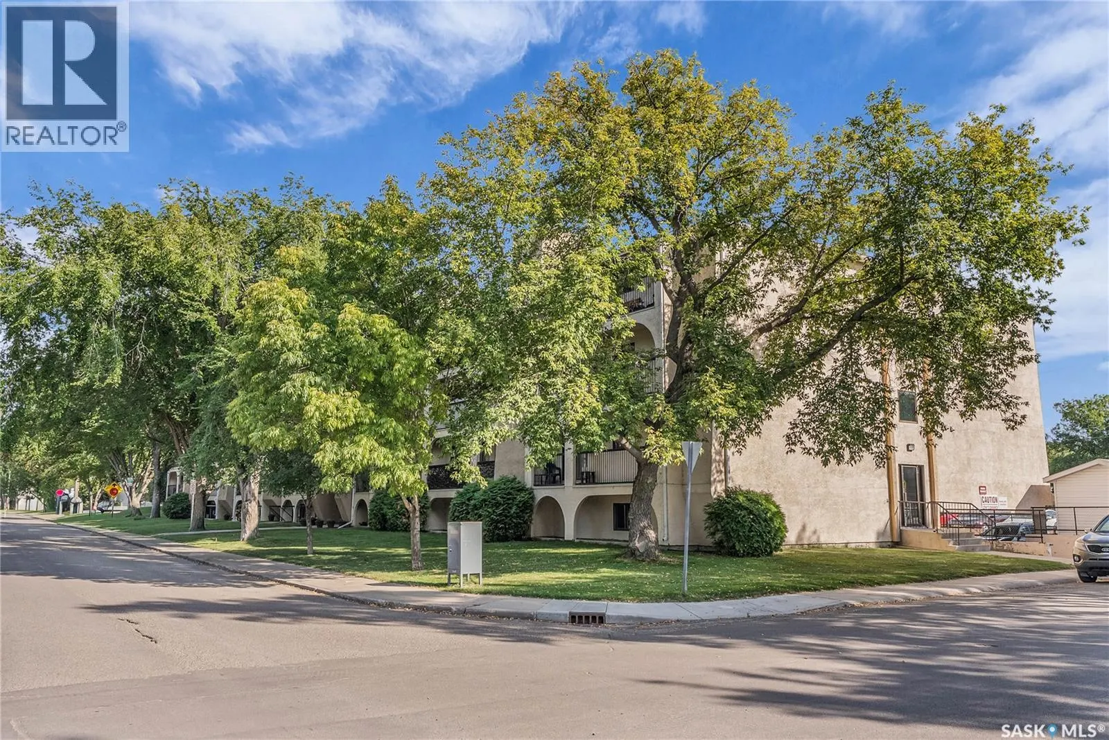 206 610 Hilliard STREET W