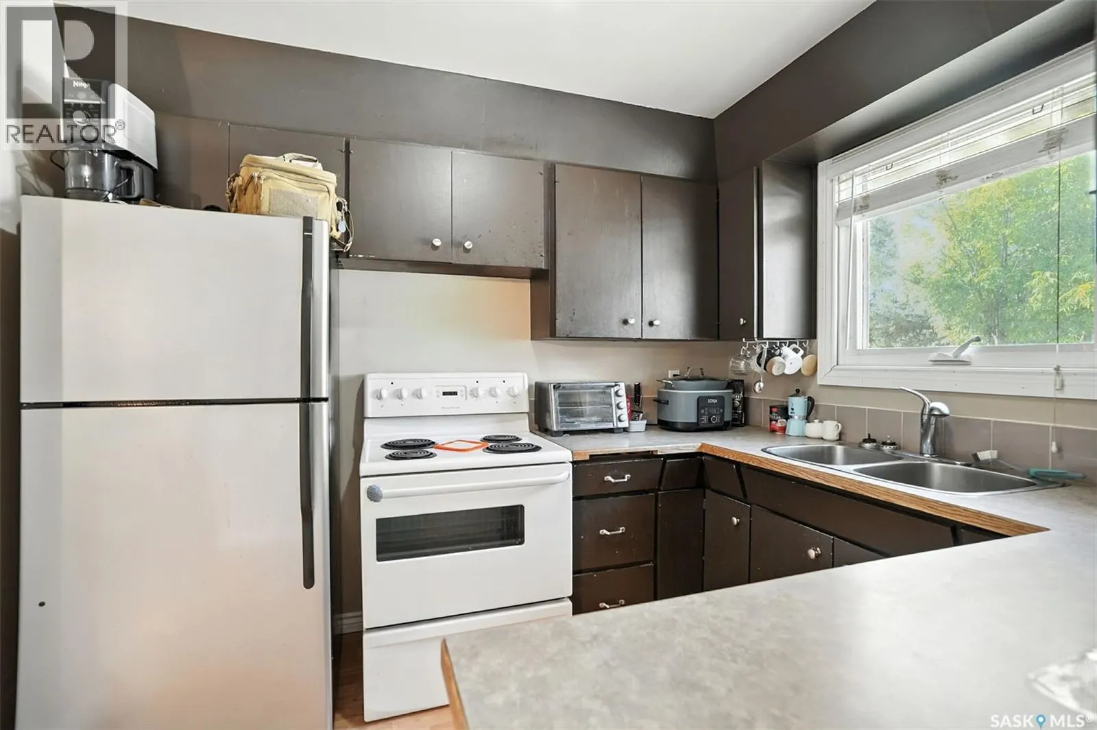 1461-1463 EAST HEIGHTS
