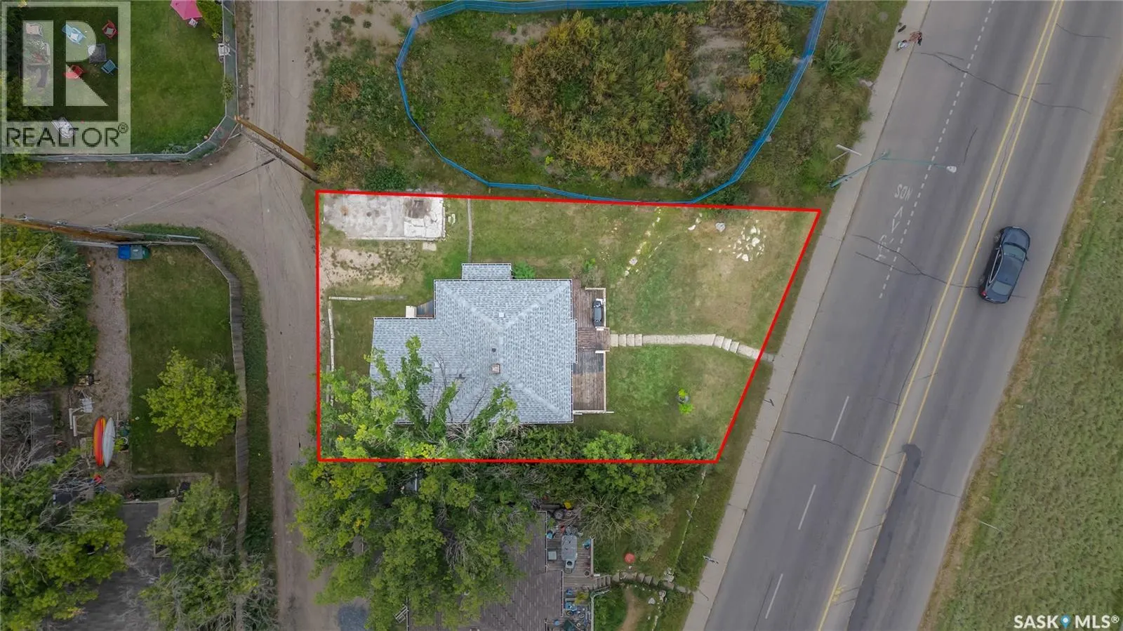 1203 SPADINA CRESCENT E