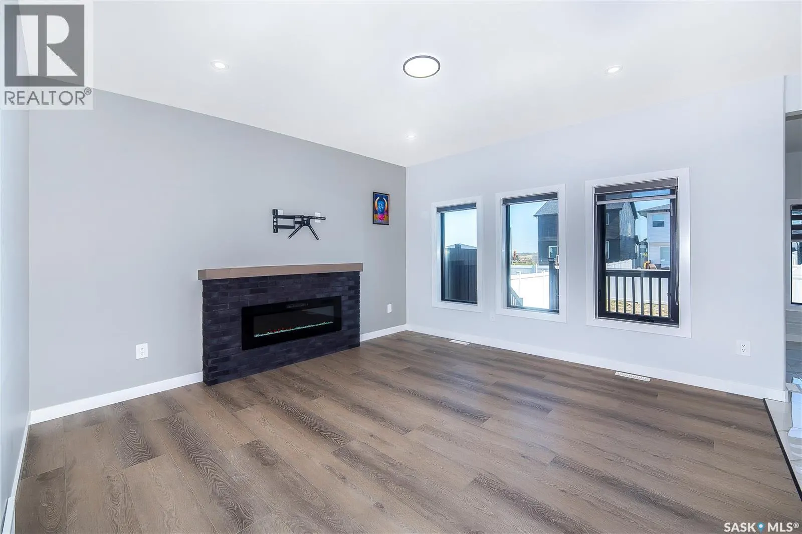 639 Underhill ROAD