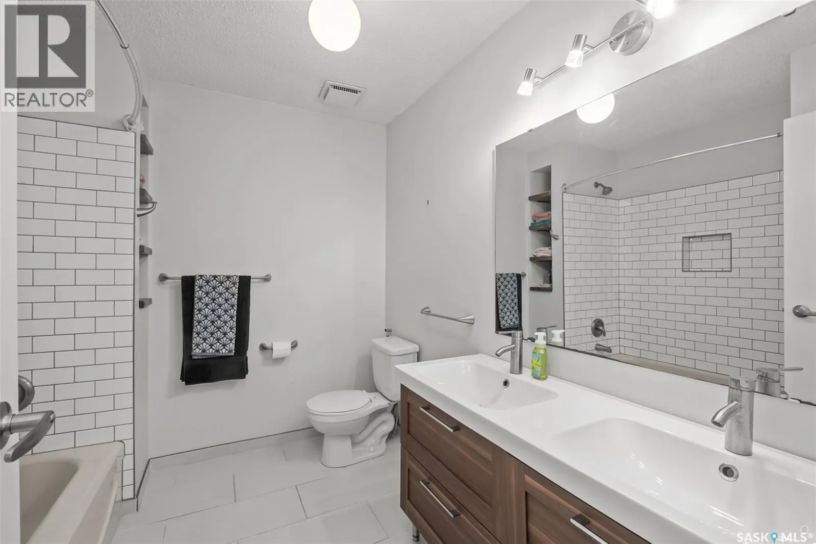 701 Northridge COURT