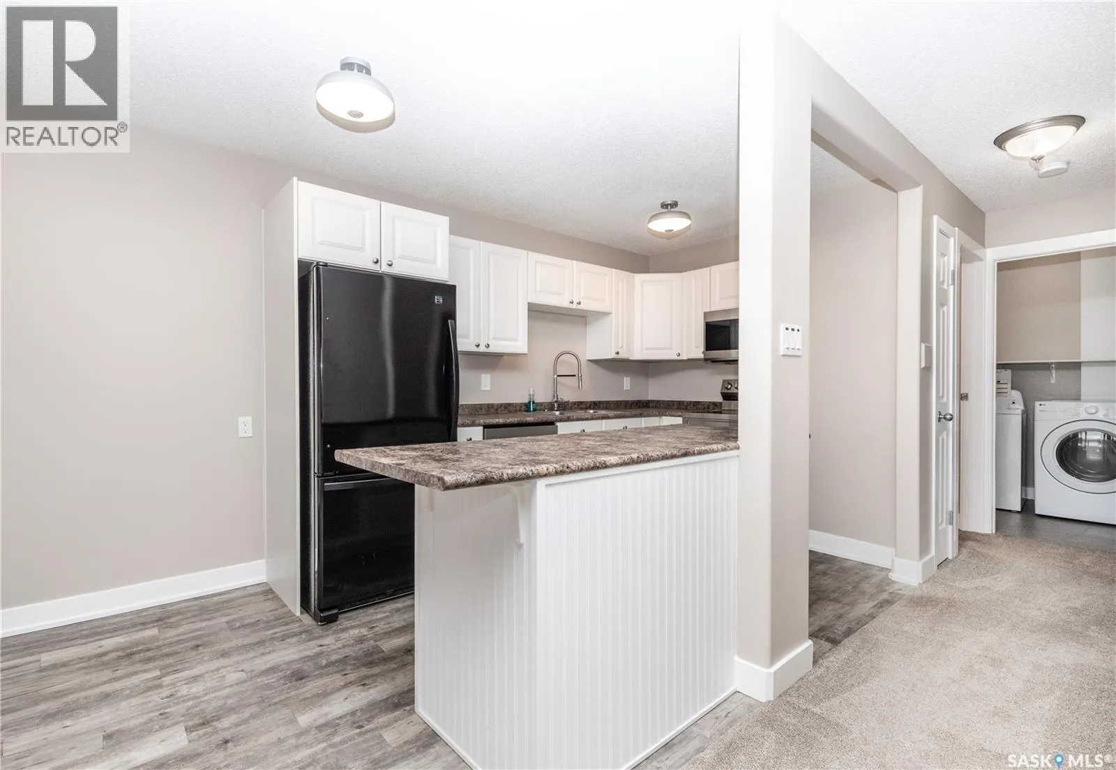 305 315 TAIT CRESCENT