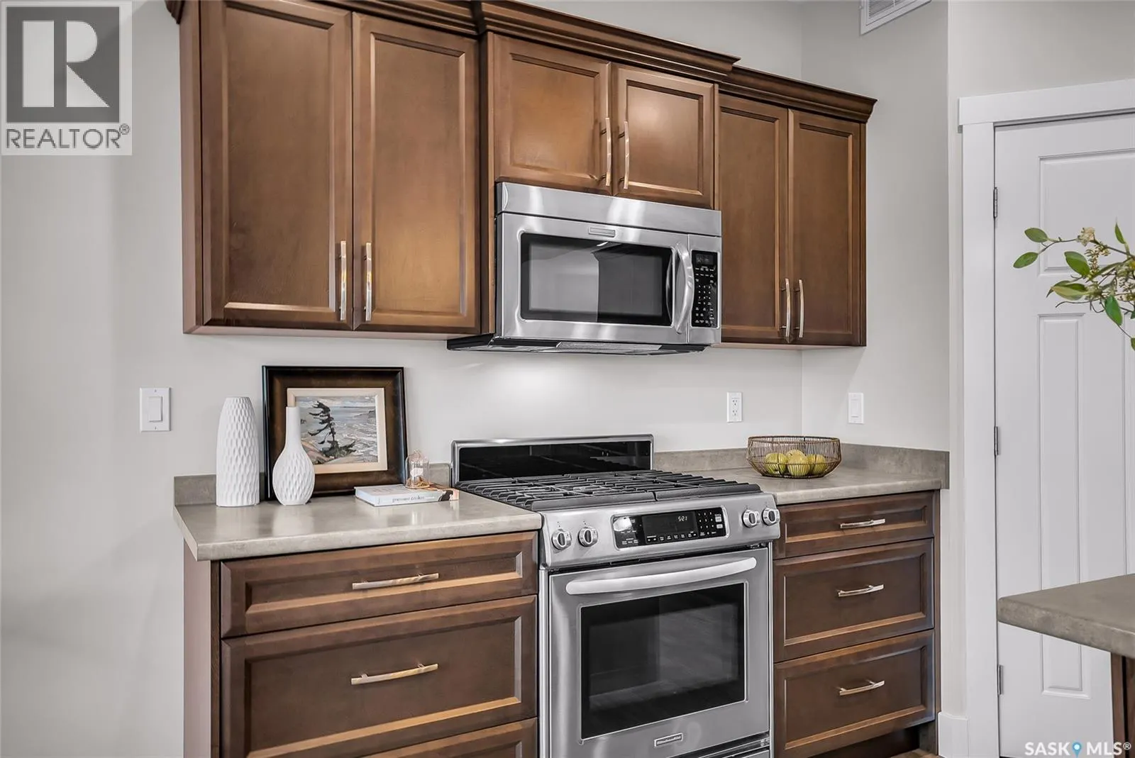 303 Kolynchuk MANOR