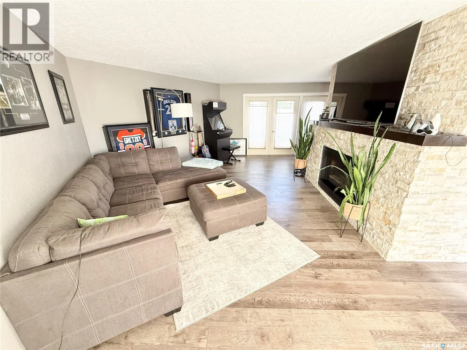 3 McLelland BAY