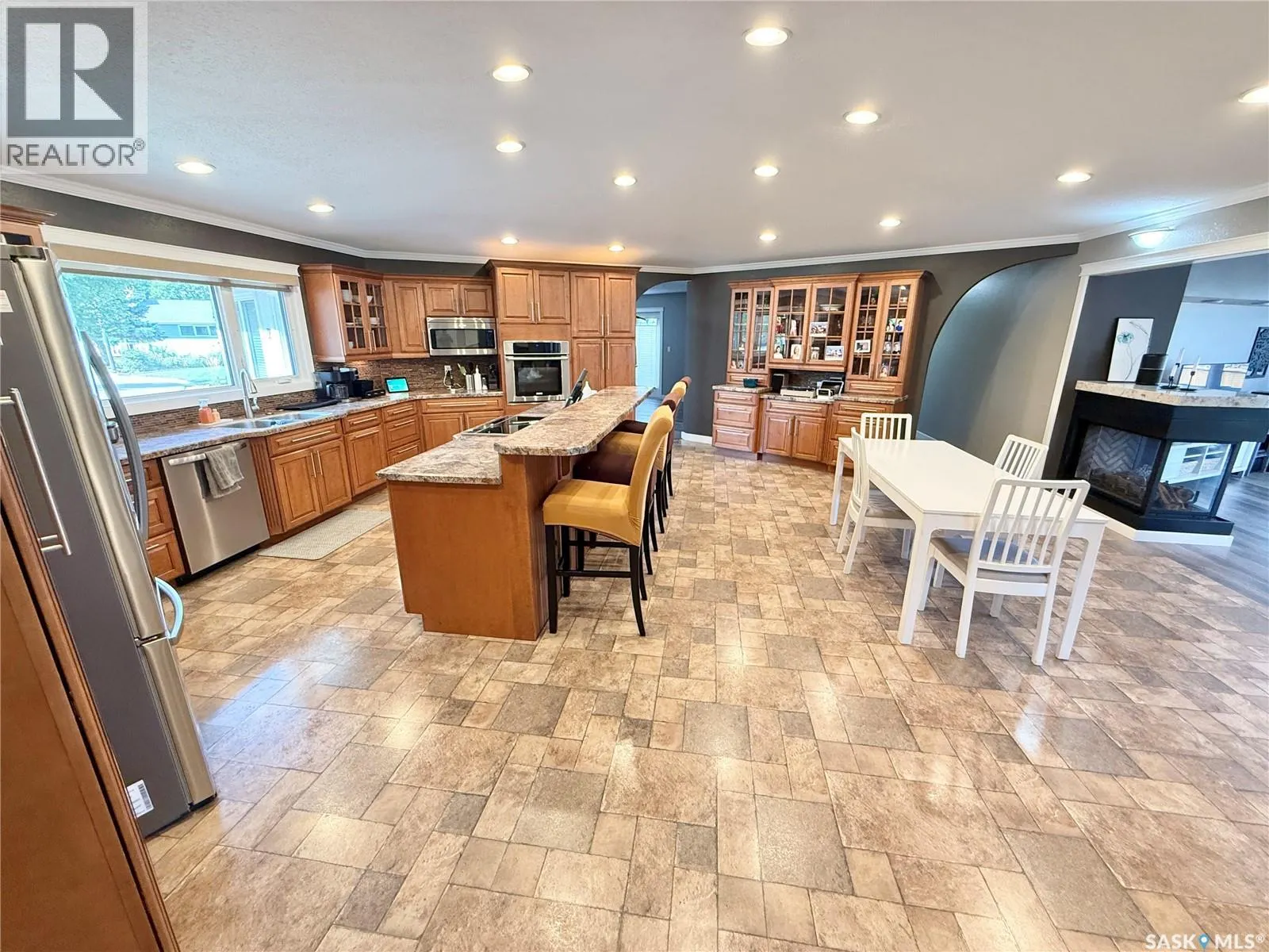 3 McLelland BAY