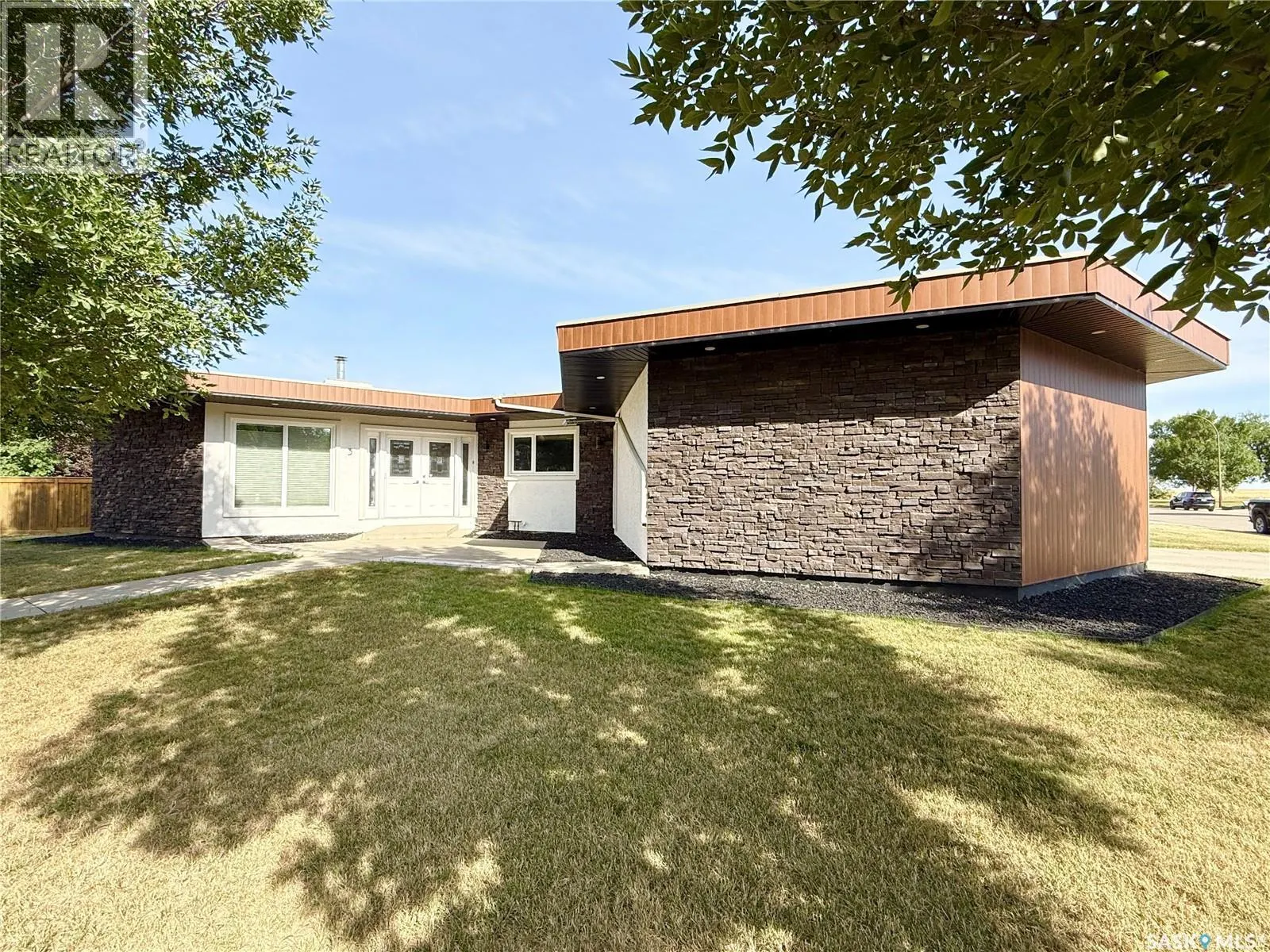 3 McLelland BAY