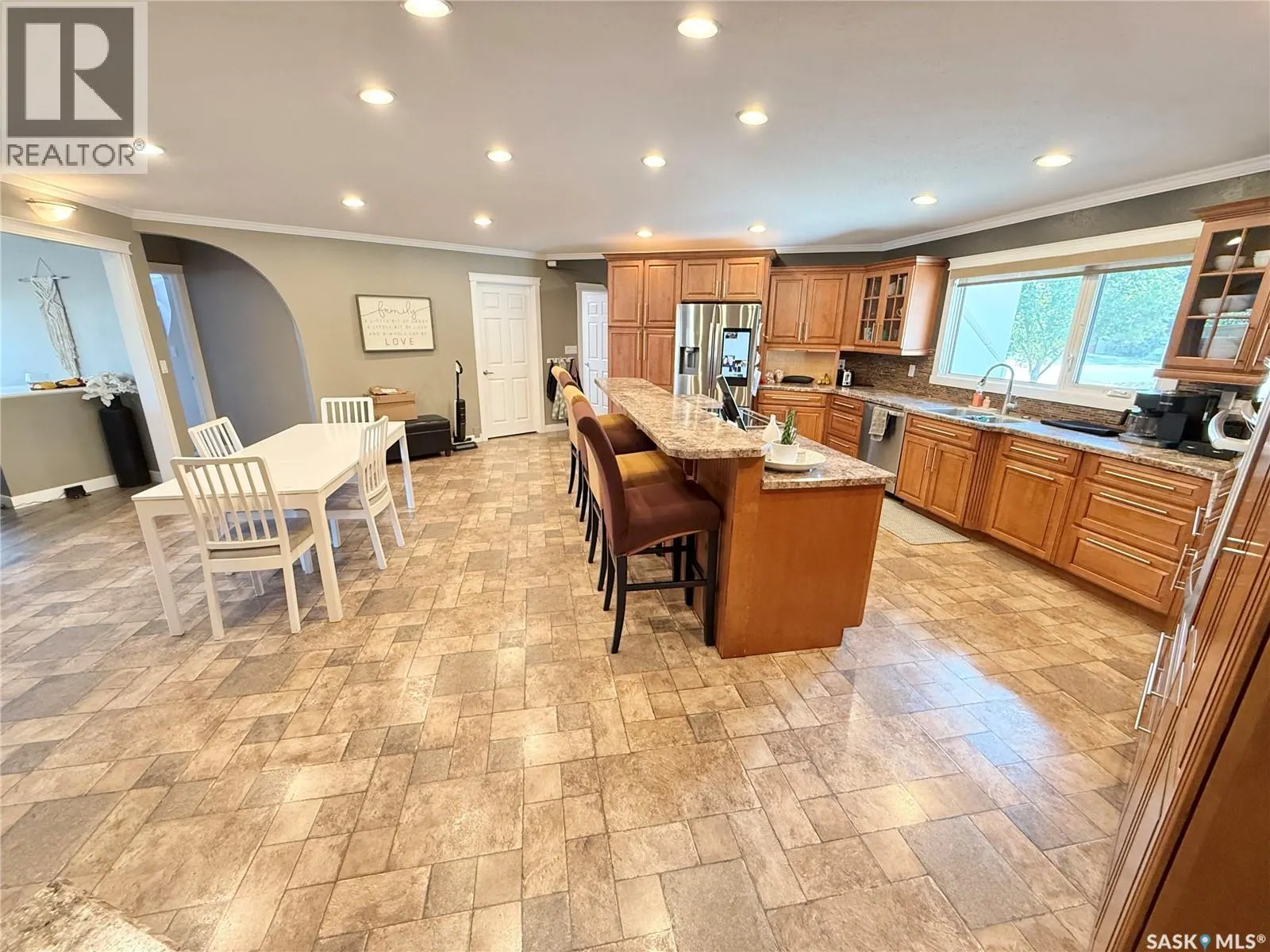 3 McLelland BAY