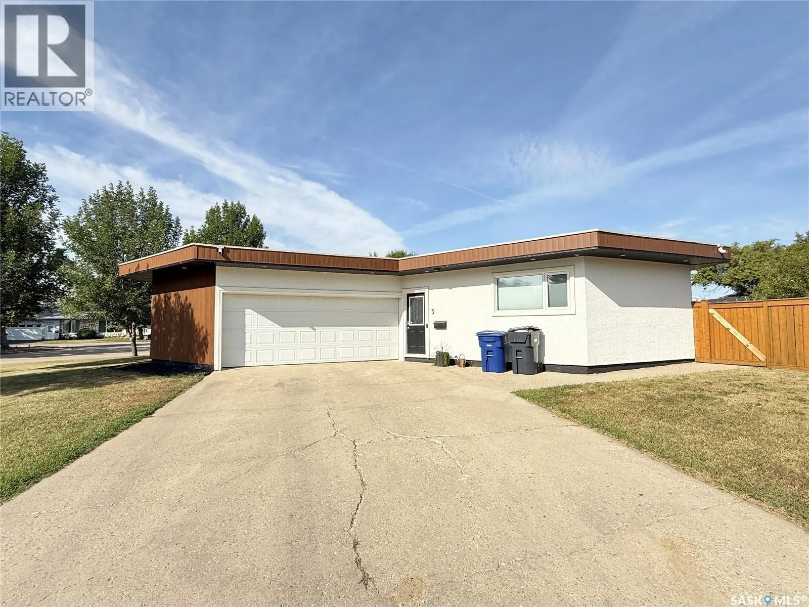 3 McLelland BAY