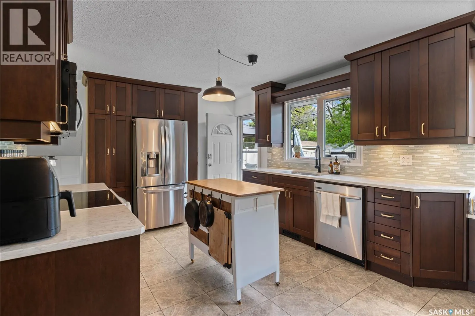 24 French CRESCENT