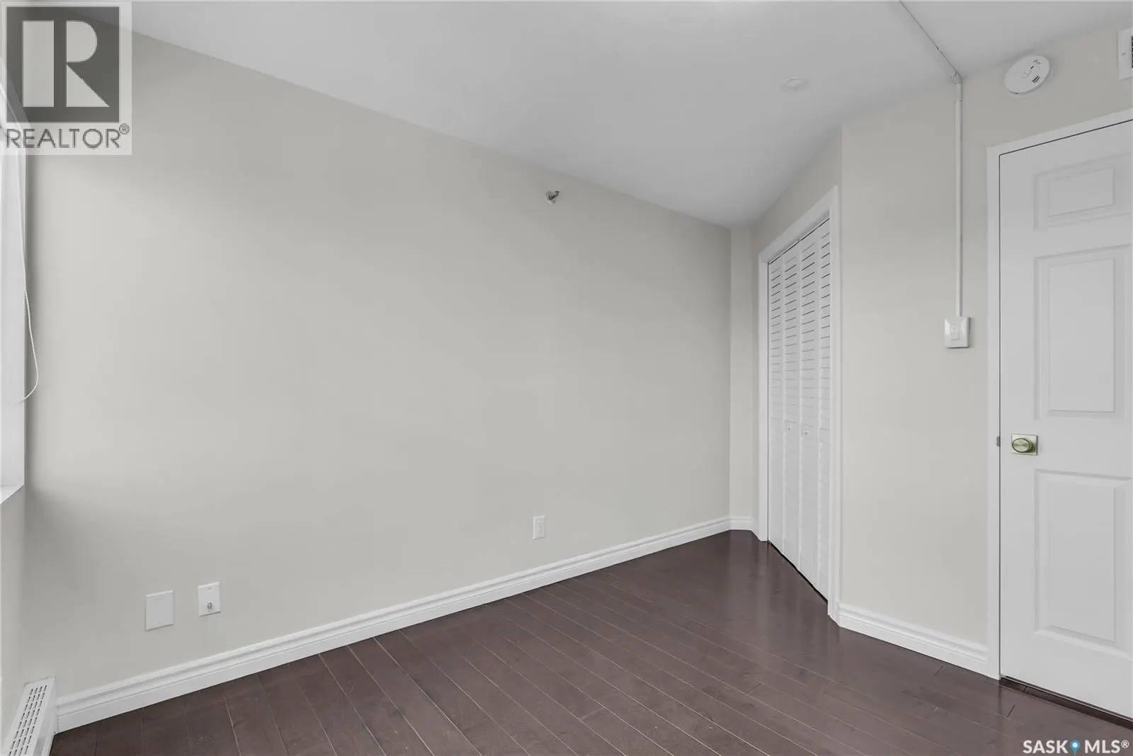 840 424 Spadina CRESCENT E