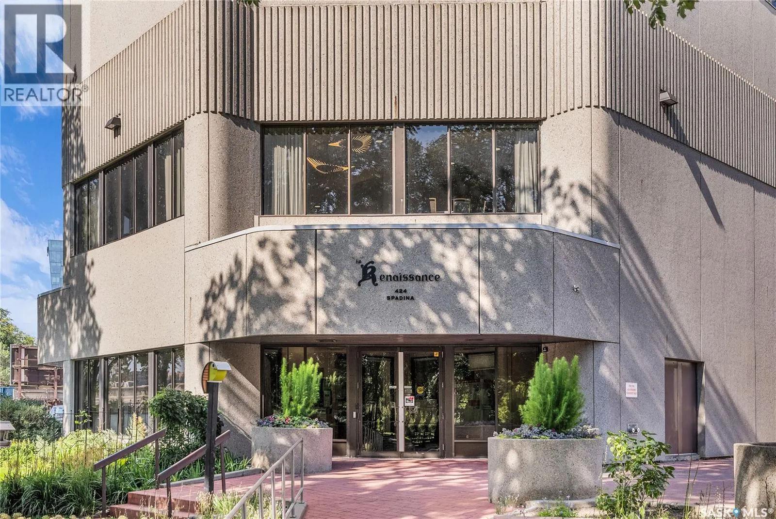840 424 Spadina CRESCENT E