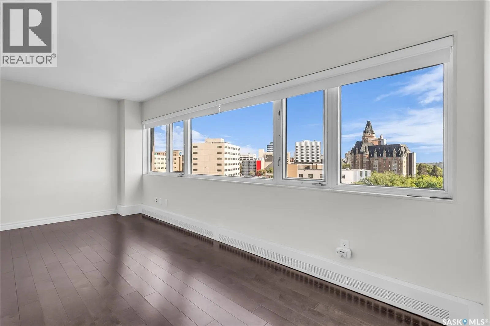 840 424 Spadina CRESCENT E