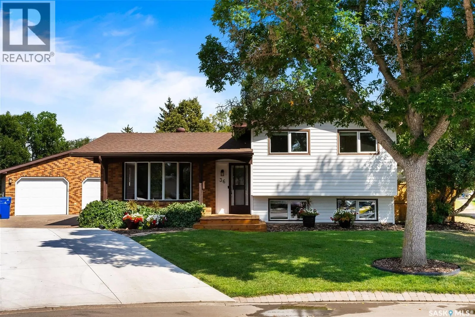 36 Hodges BAY