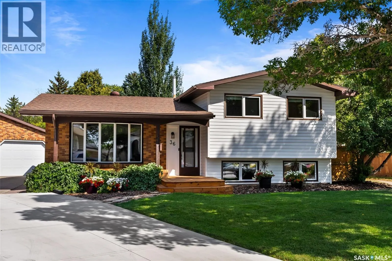 36 Hodges BAY