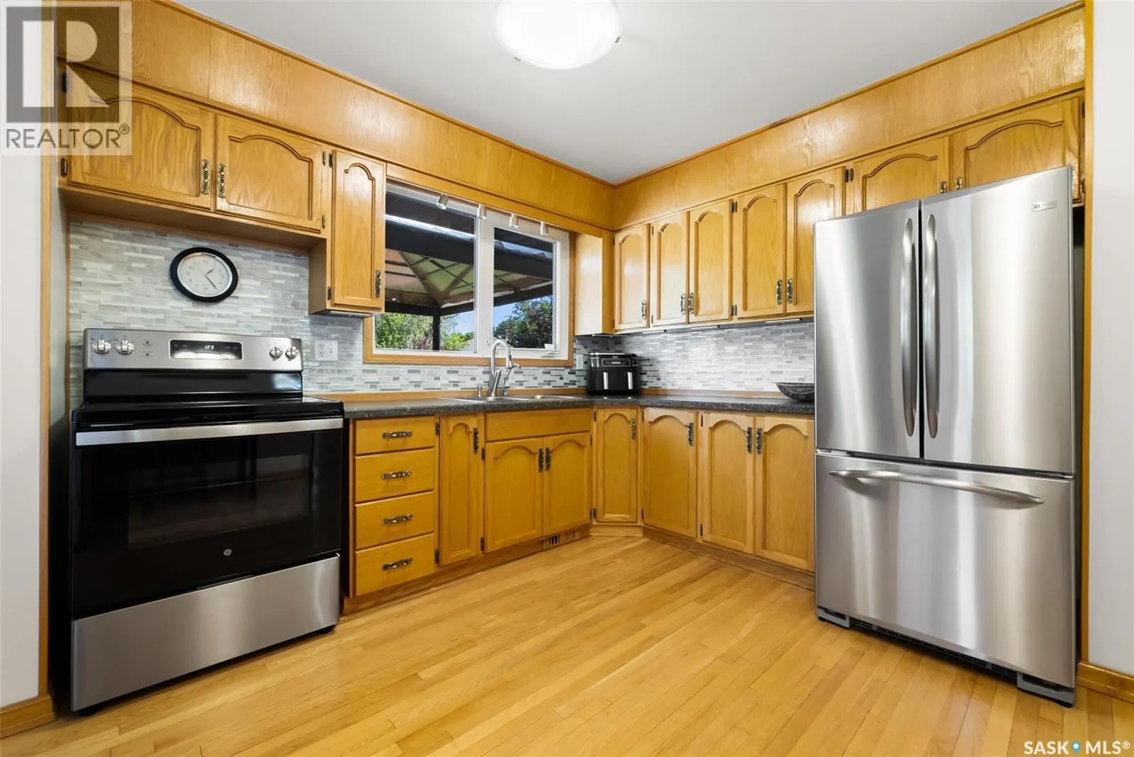 36 Hodges BAY