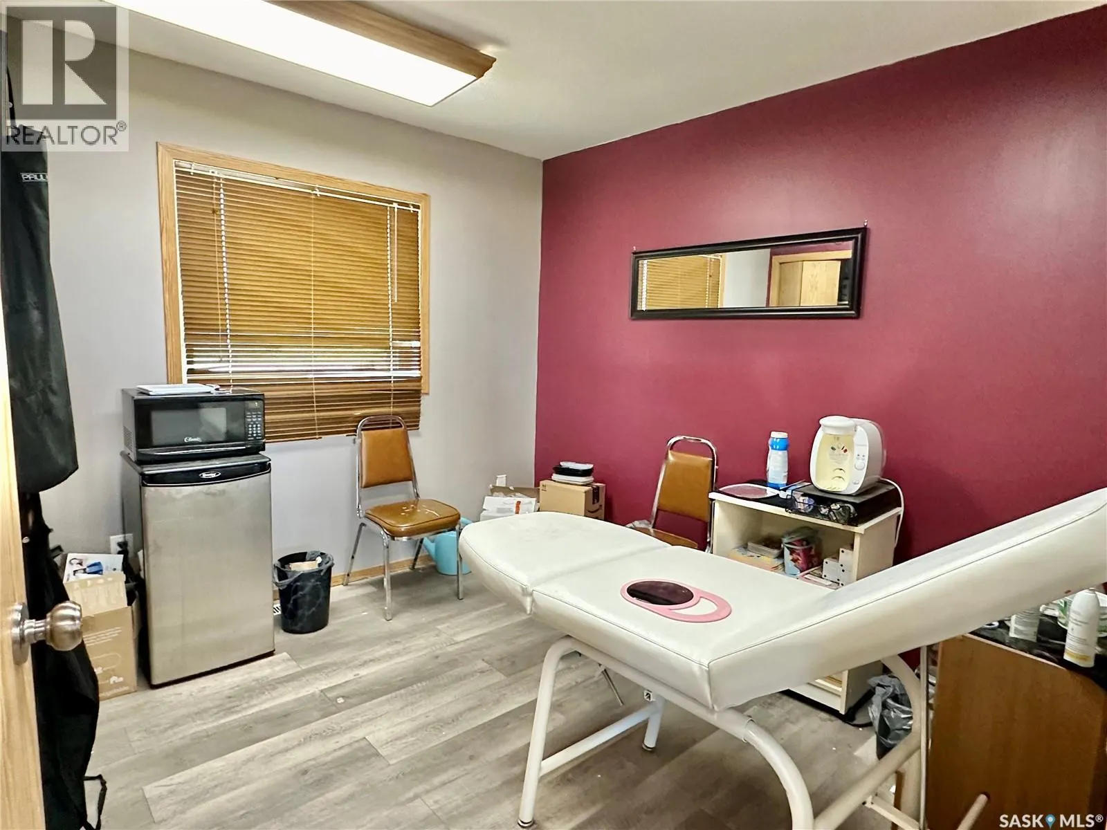 221 Highway AVENUE W