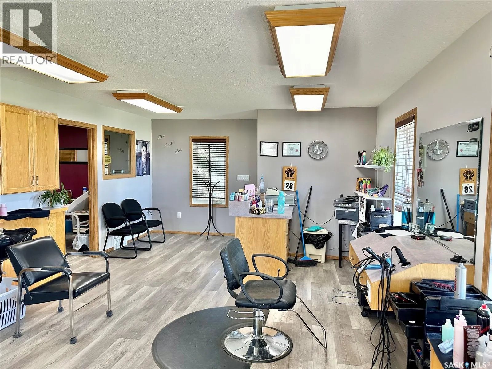 221 Highway AVENUE W
