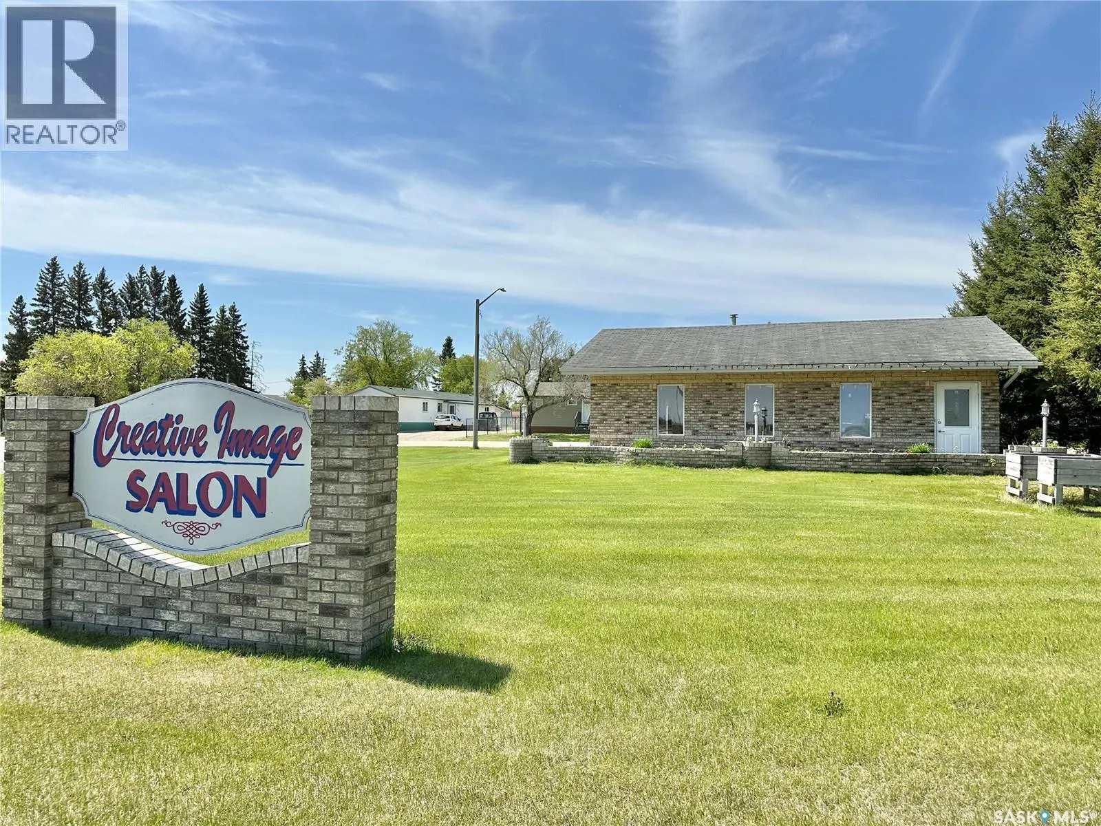 221 Highway AVENUE W