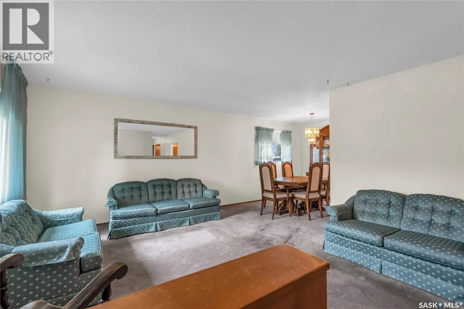102 O'Neil CRESCENT
