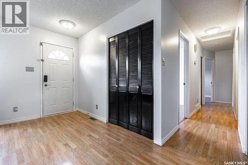243 Roborecki CRESCENT