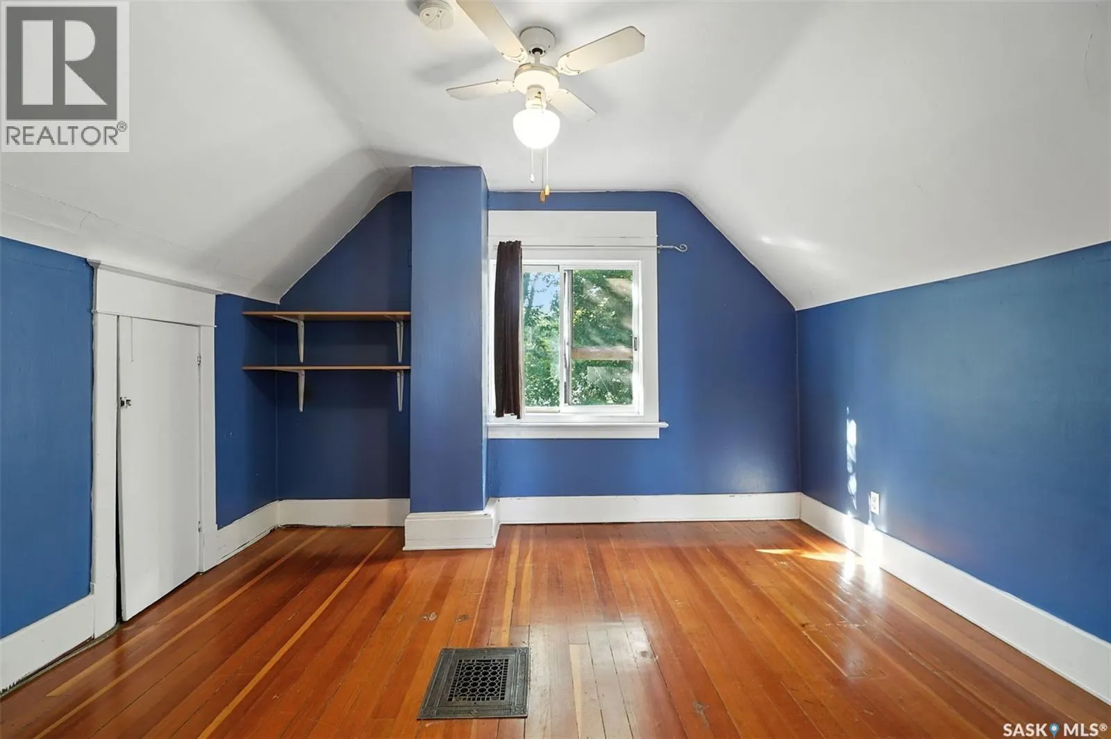 105 115th STREET E