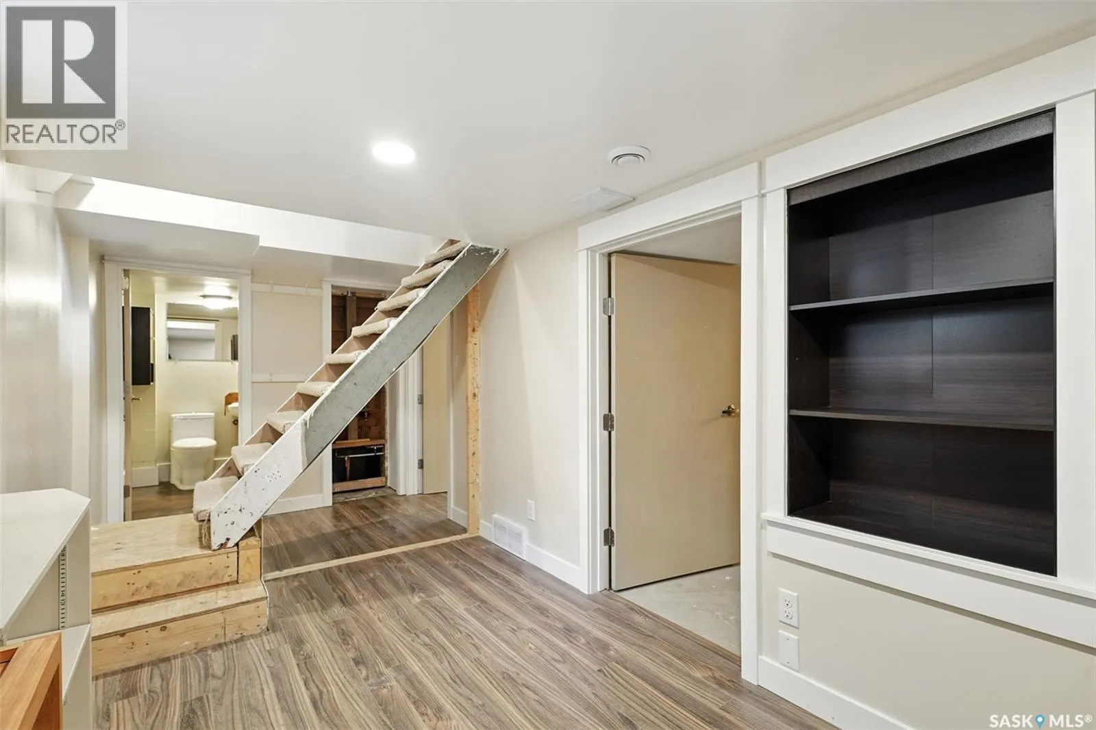 105 115th STREET E