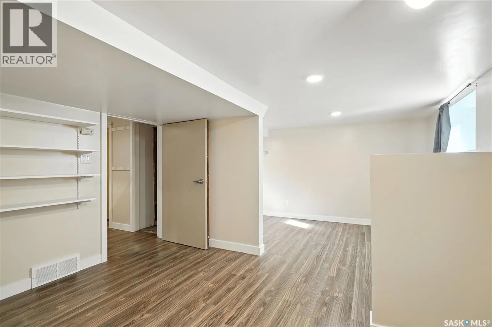 105 115th STREET E