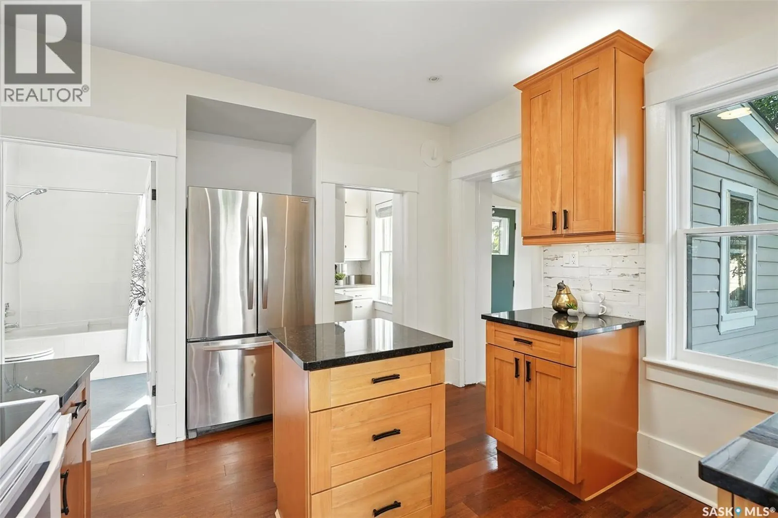 105 115th STREET E