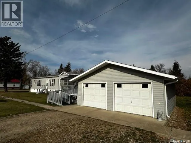 215 Louis STREET