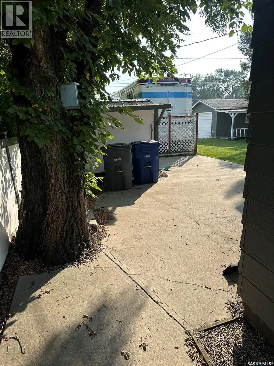 1005 9th STREET