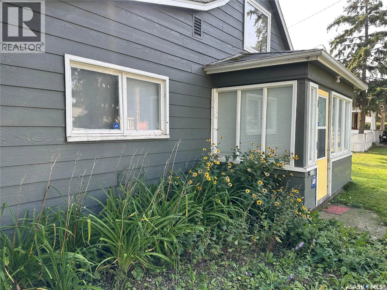 1005 9th STREET