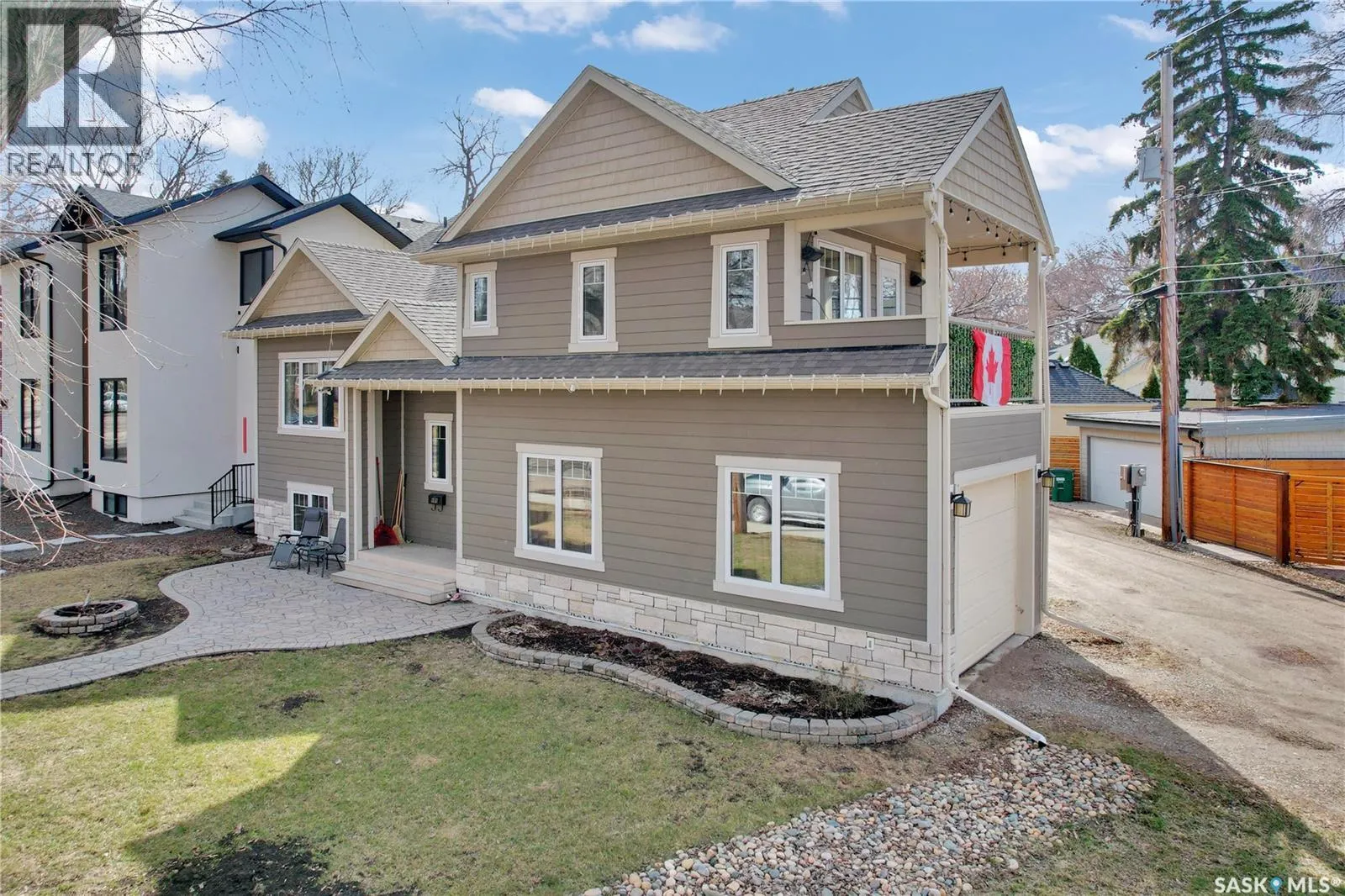 101 Poplar CRESCENT