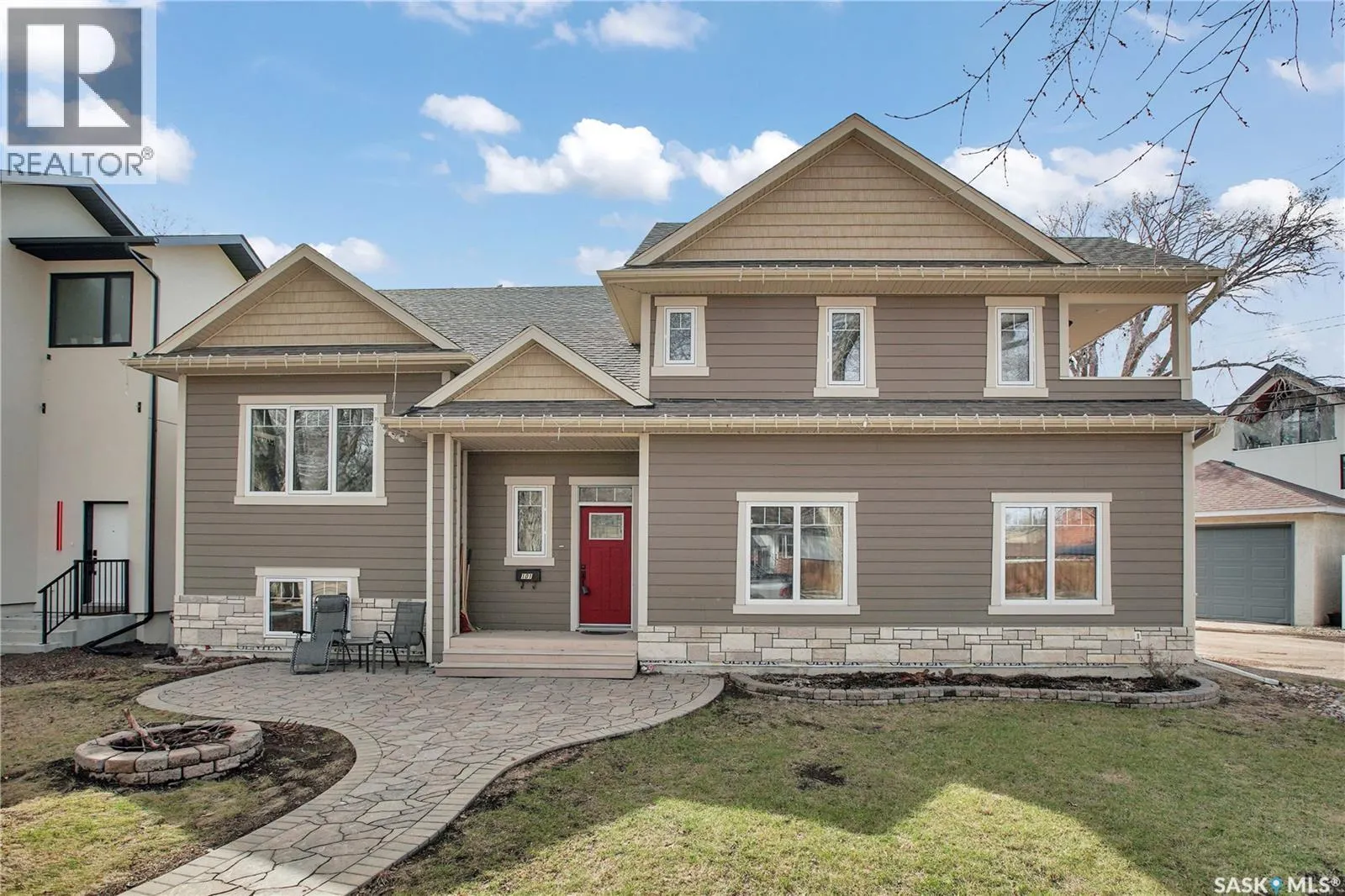 101 Poplar CRESCENT