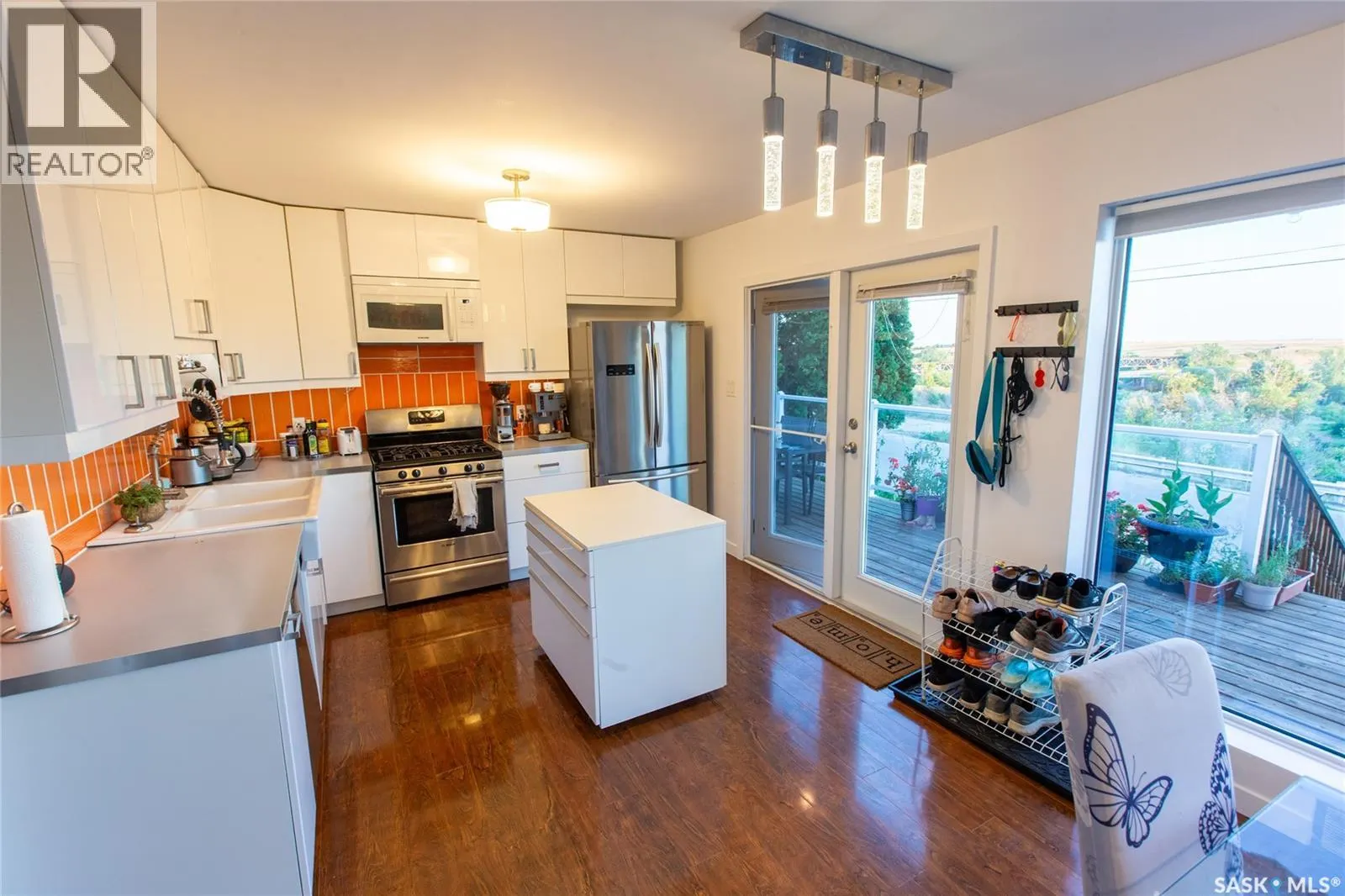 168 Grandview STREET W