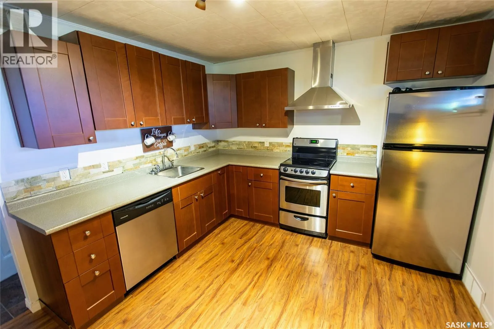 168 Grandview STREET W