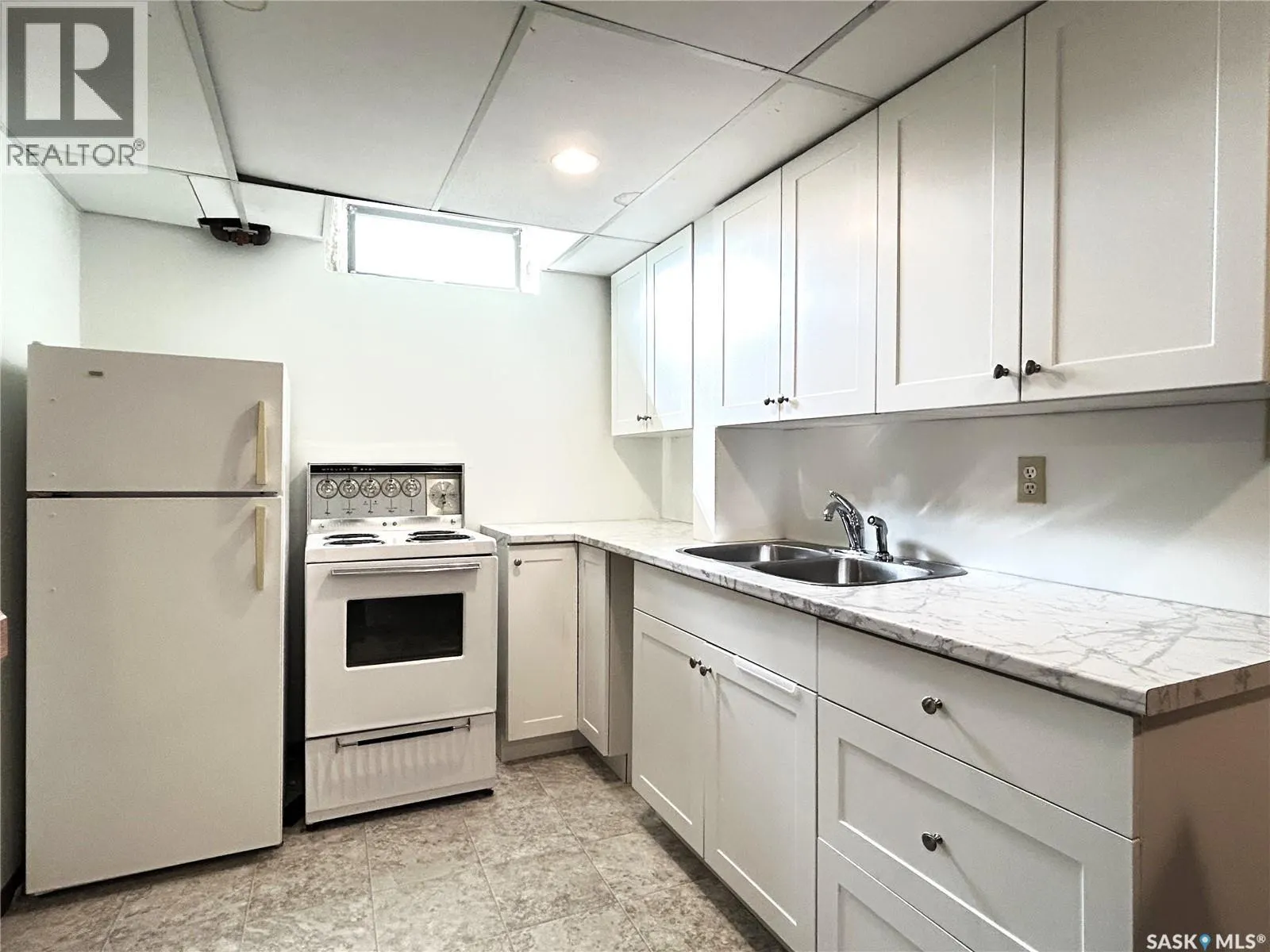 1414 East HEIGHTS
