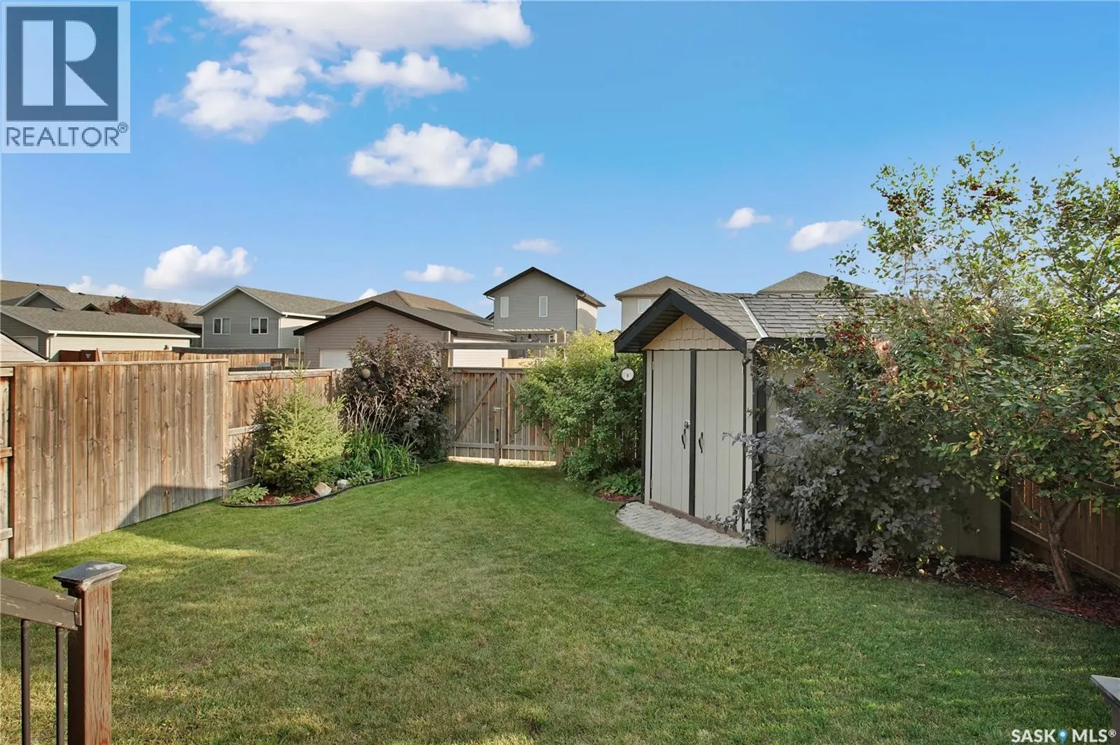 466 Henick CRESCENT