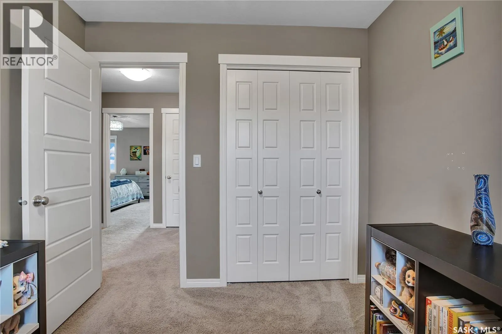 466 Henick CRESCENT