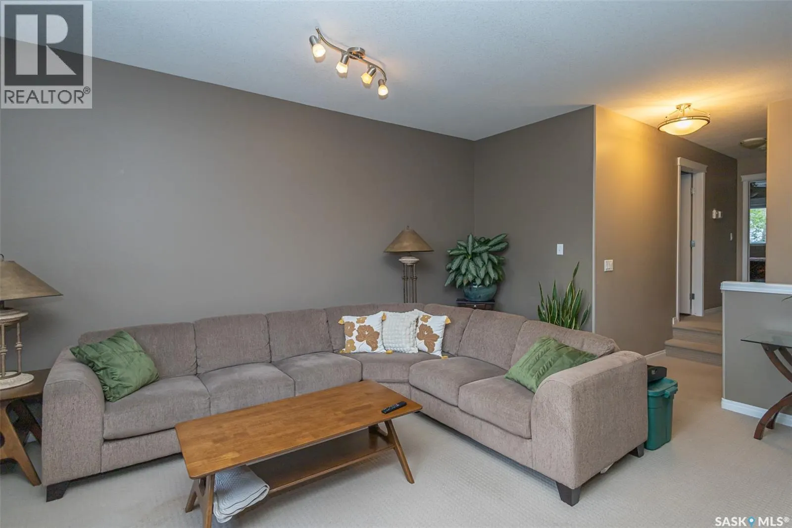 6 110 Dulmage CRESCENT