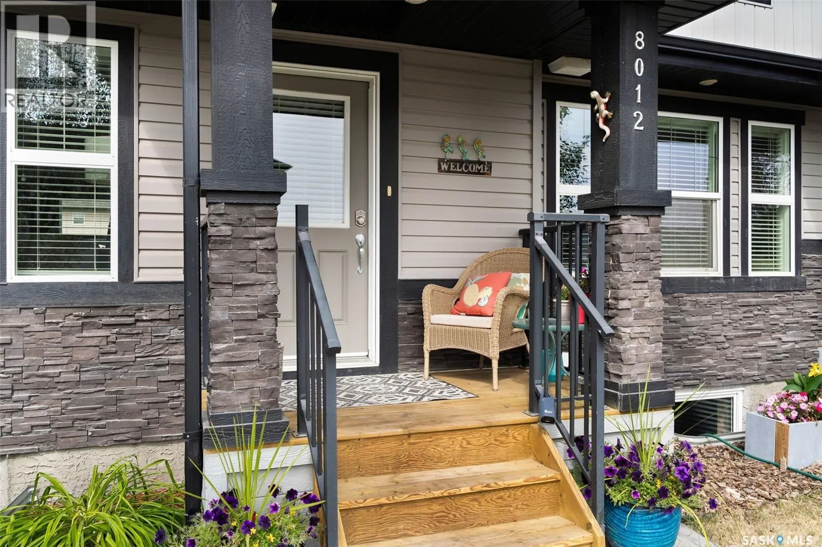 8012 Canola AVENUE