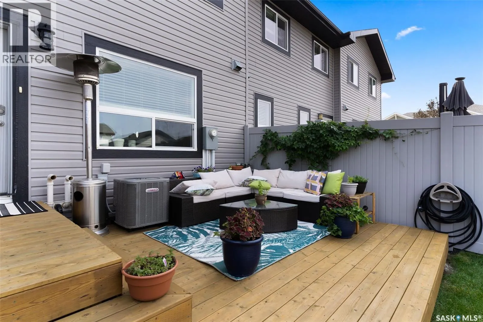 8012 Canola AVENUE