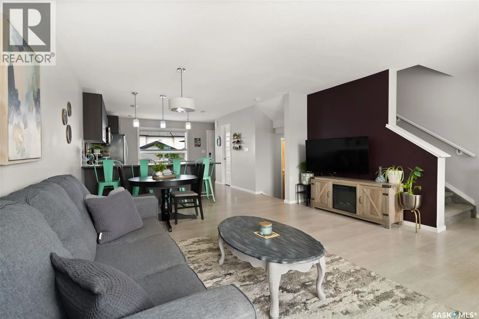 8012 Canola AVENUE
