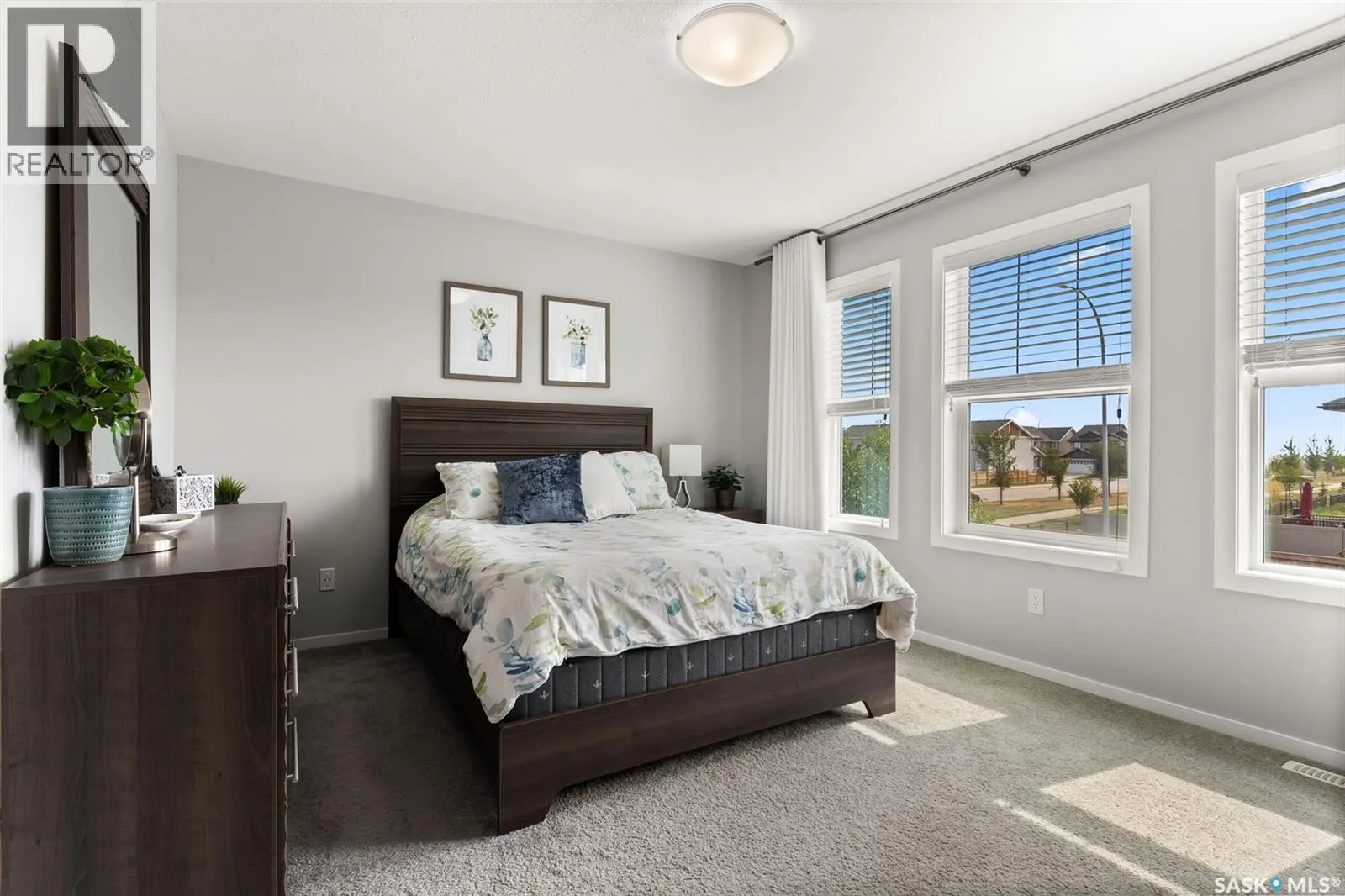 8012 Canola AVENUE