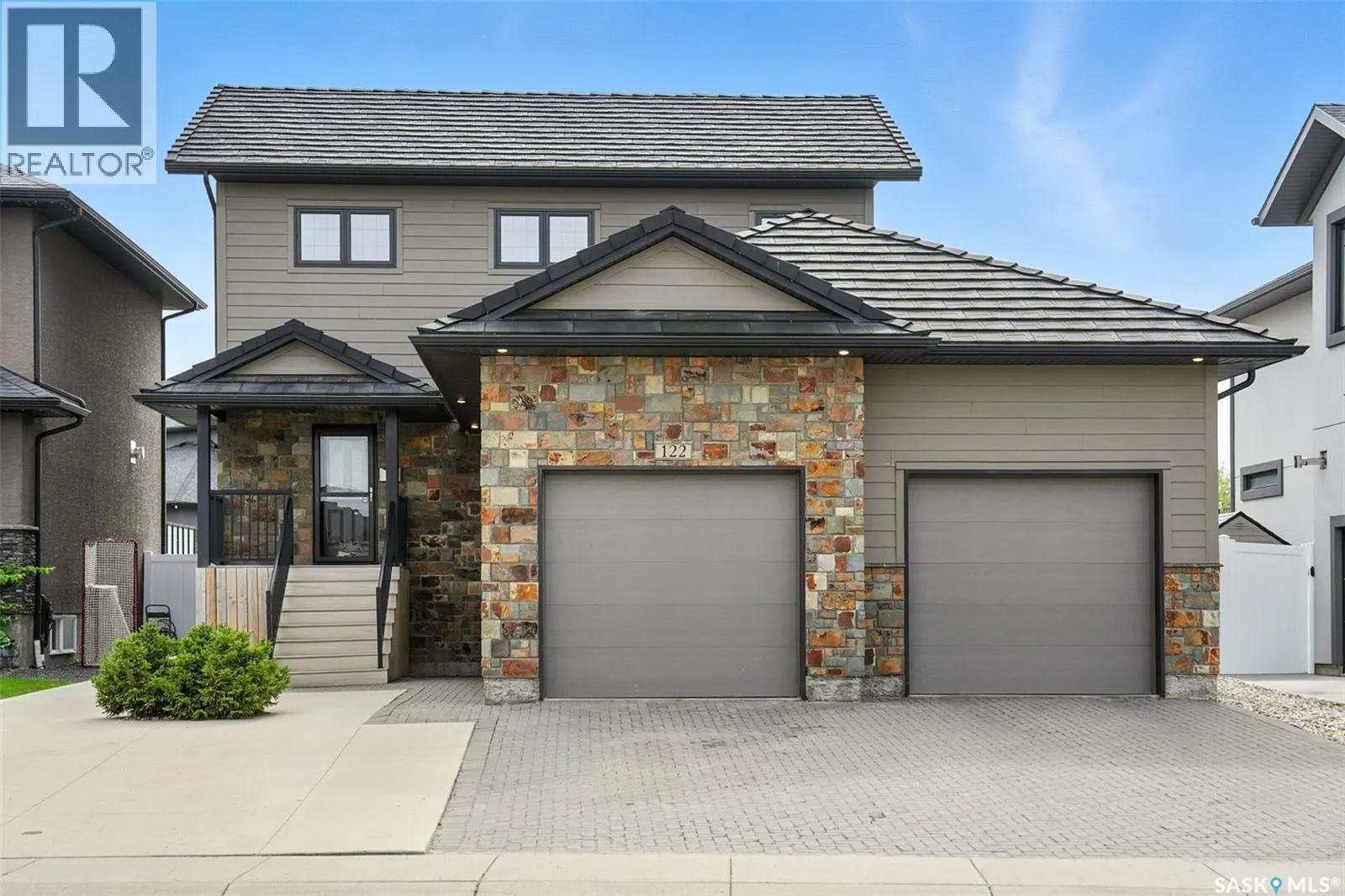 122 Roy CRESCENT