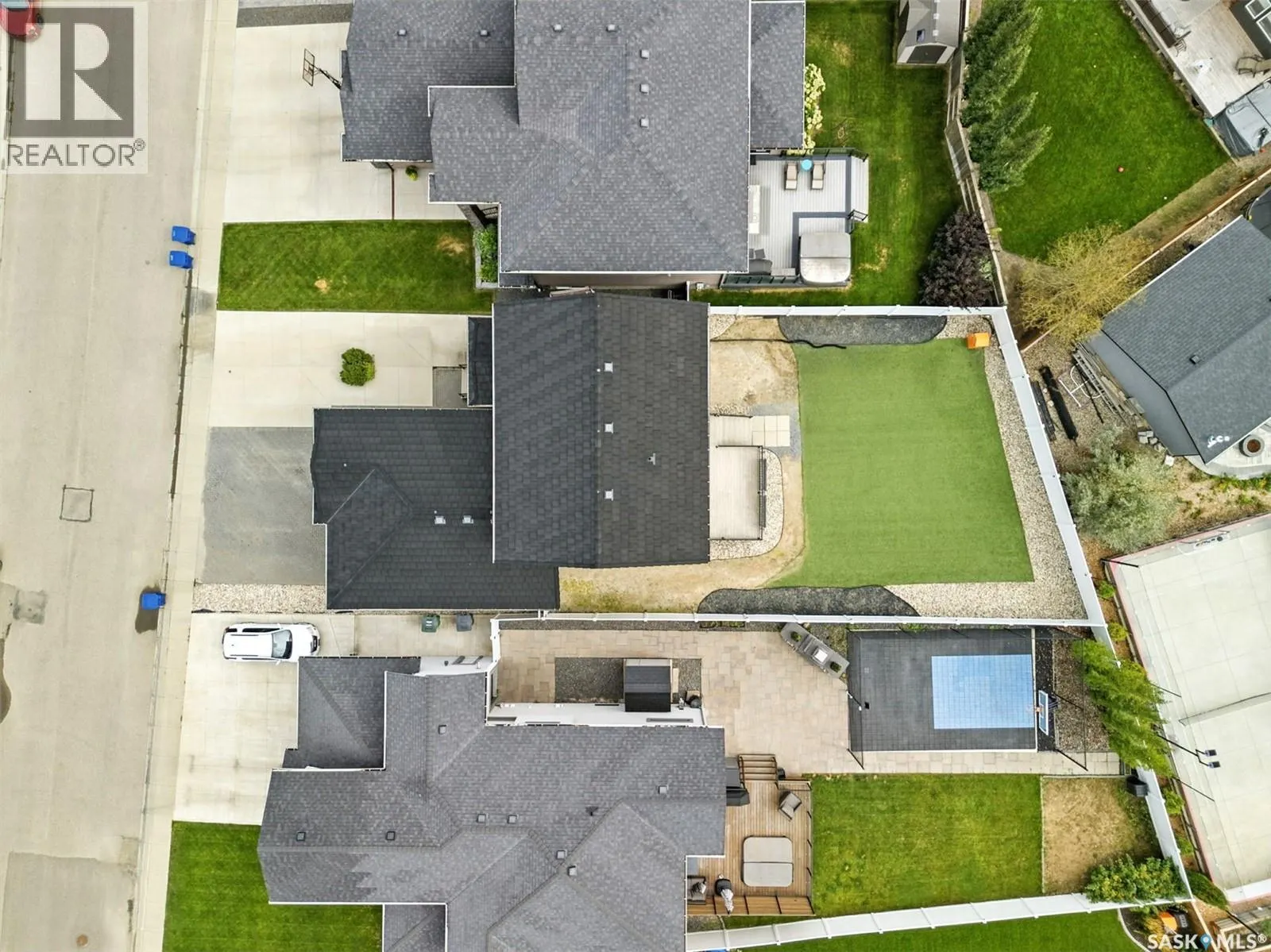 122 Roy CRESCENT