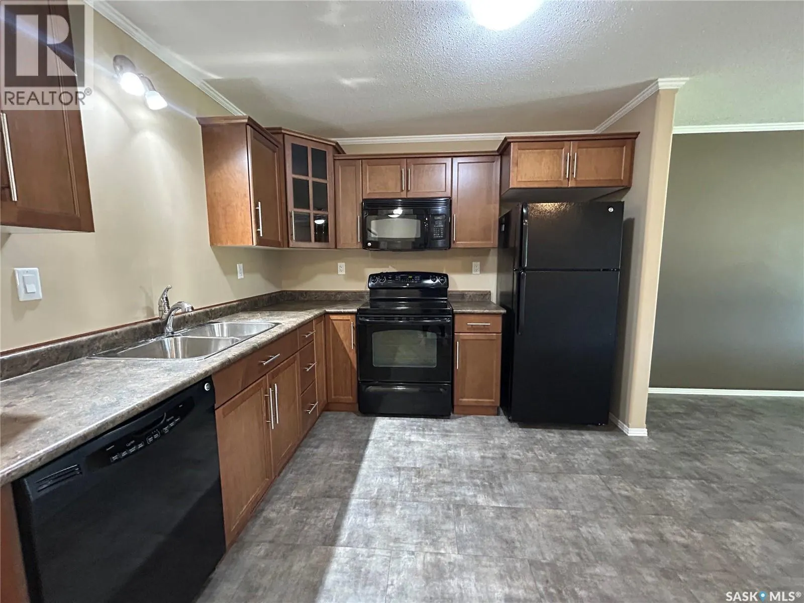 505 110 Shillington CRESCENT