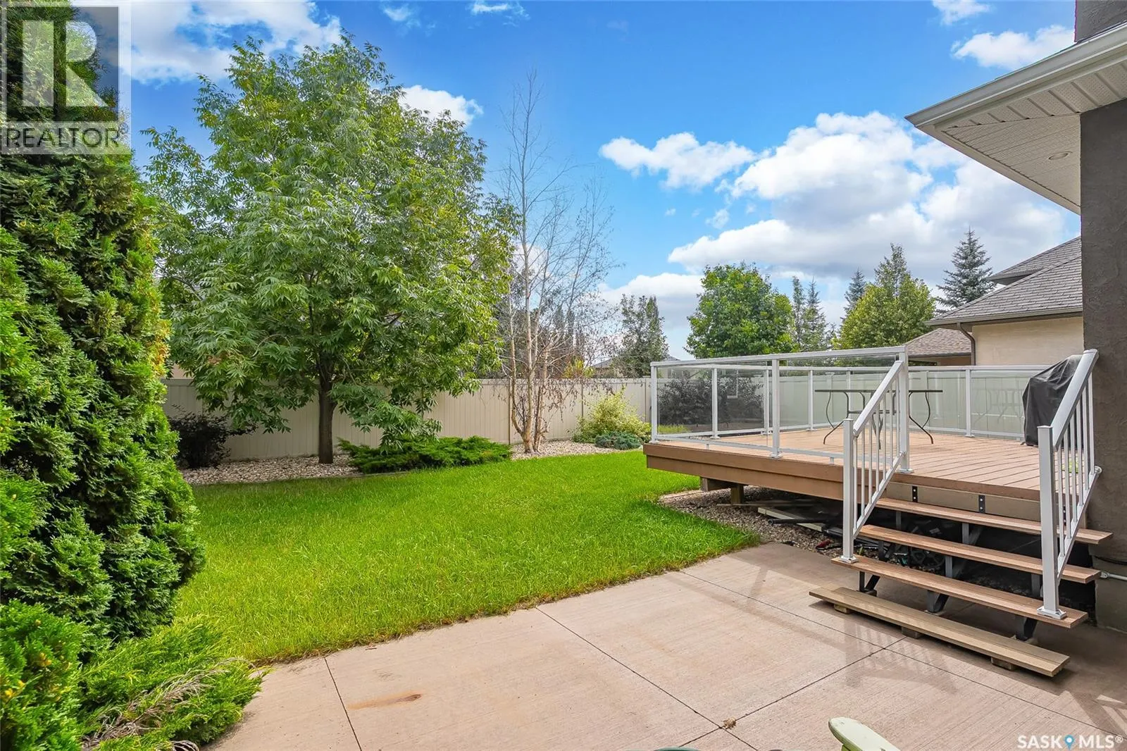 215 Beechwood CRESCENT